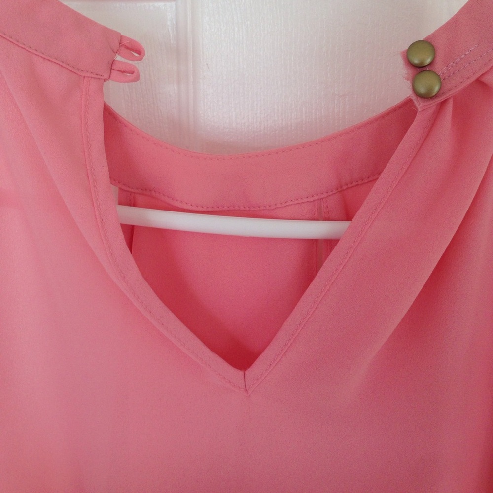 Pink top - Picture 4 of 5